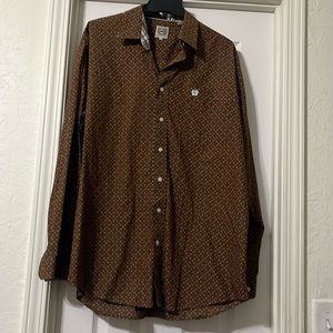 Men’s Cinch button down long sleeve shirt. Like new condition!